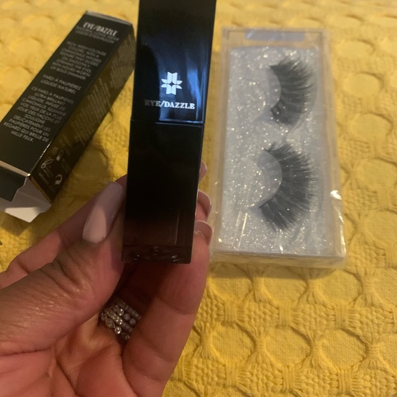 Popping Eyes! - Picture 2 of 5